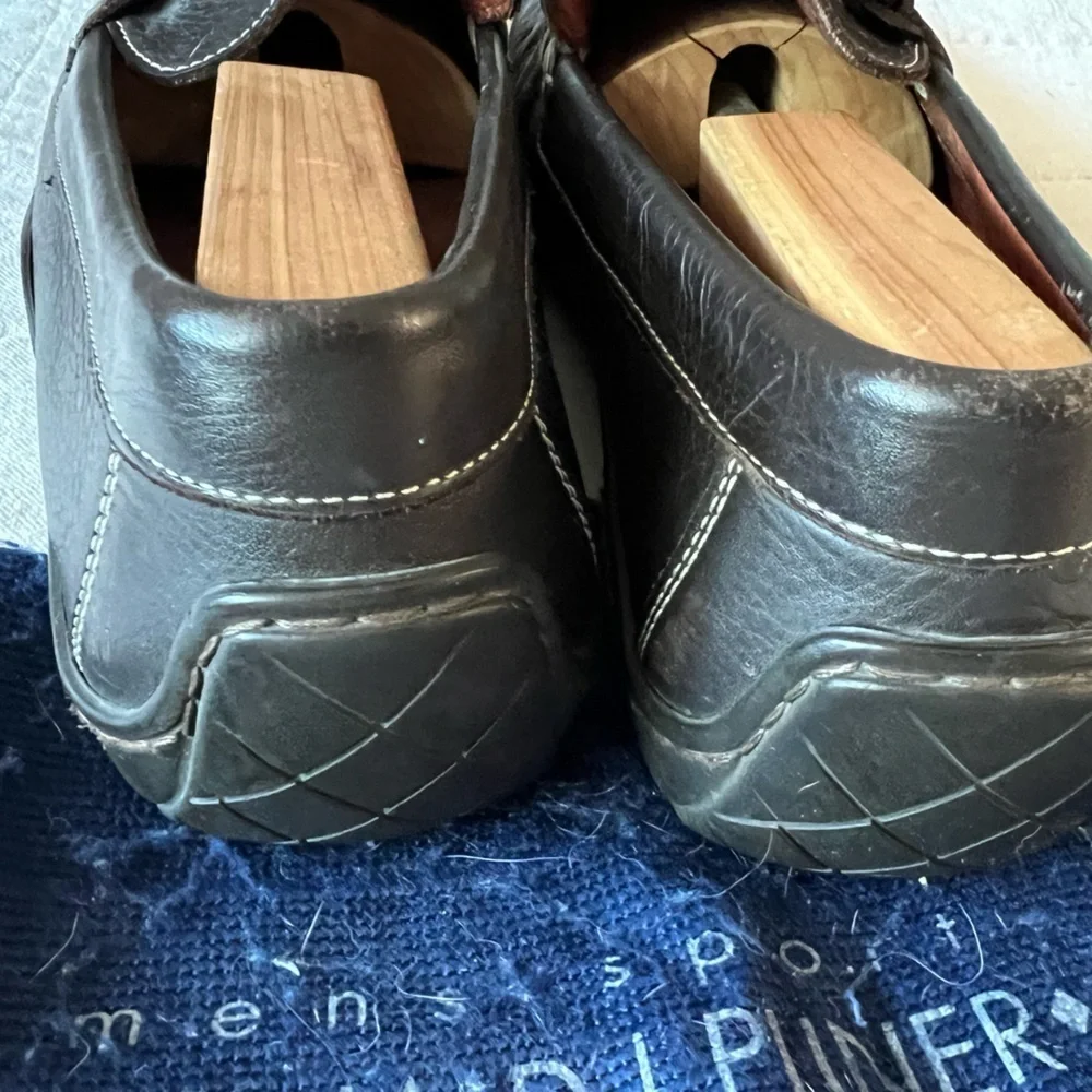 Donald J Pliner Brown Leather loafers - size 9
